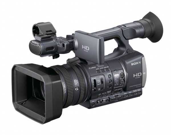 Test Sony HDR-AX2000with grades, test images and technical data